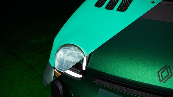 Renault Twingo E-Tech électrique - regard joyeux